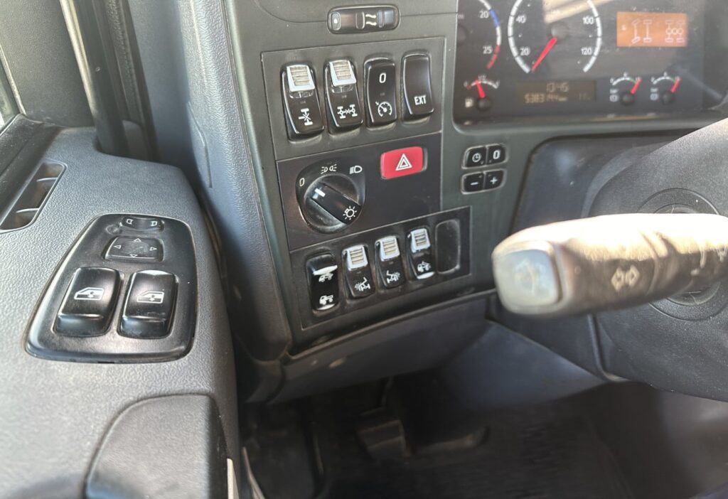 2007 Scania R420 CB 8X4 3-SK