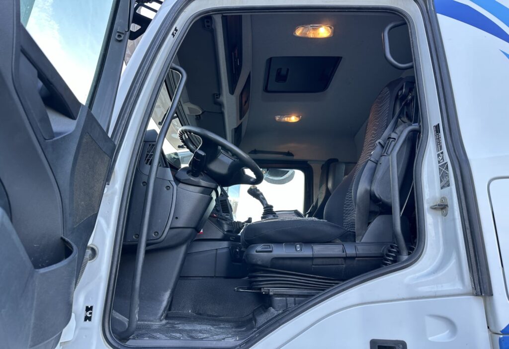 2017 Mercedes-Benz Arocs 3251 8x4 Hakengerät