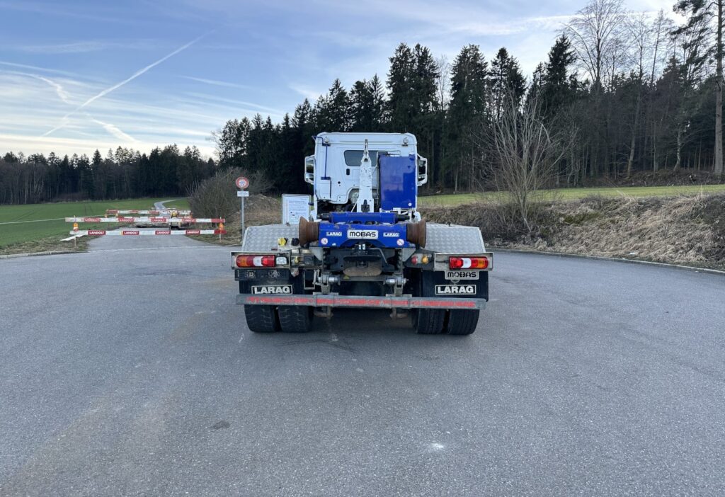 2017 Mercedes-Benz Arocs 3251 8x4 Hakengerät