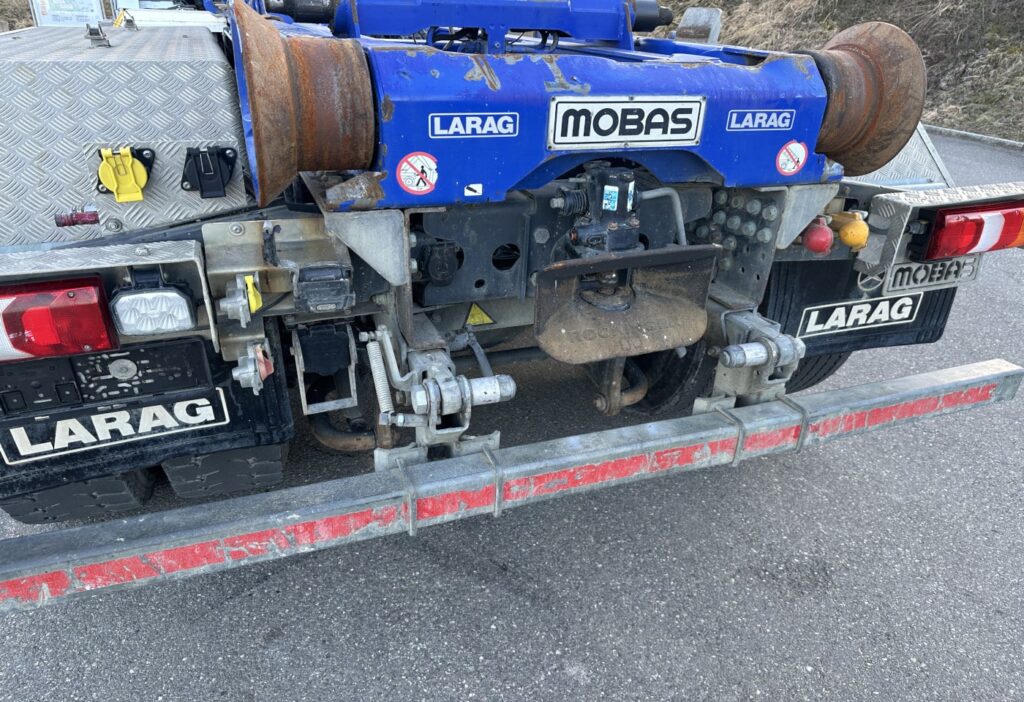 2017 Mercedes-Benz Arocs 3251 8x4 Hakengerät