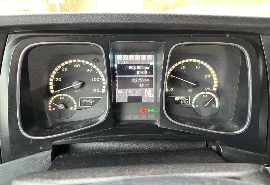 2015 Mercedes-Benz Actros 1842 4x2 Kasten / HB