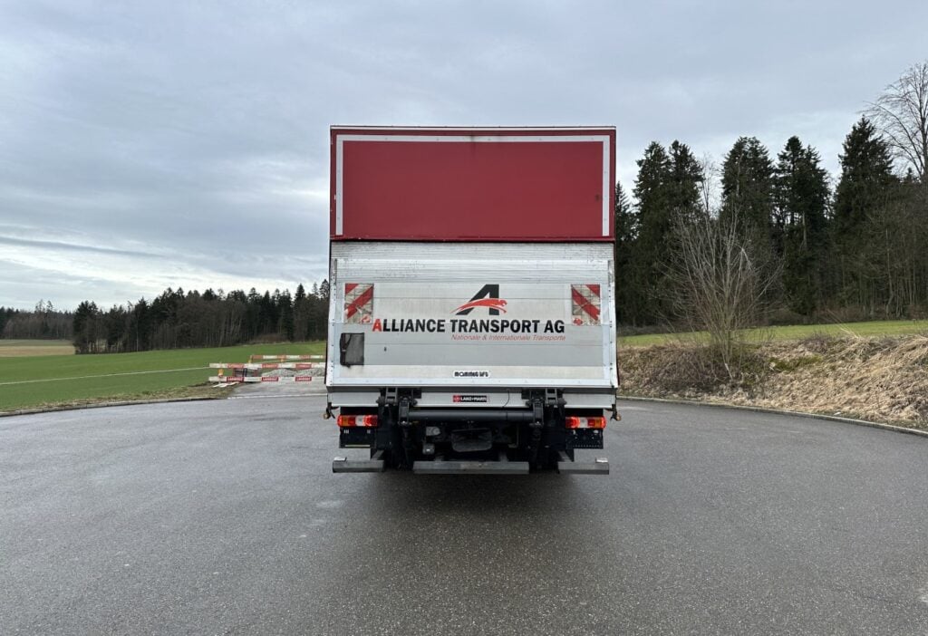 2015 Mercedes-Benz Actros 1842 4x2 Kasten / HB