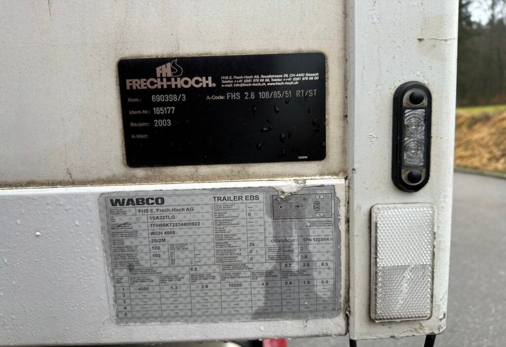 2003 Frech-Hoch FHS22T Kasten
