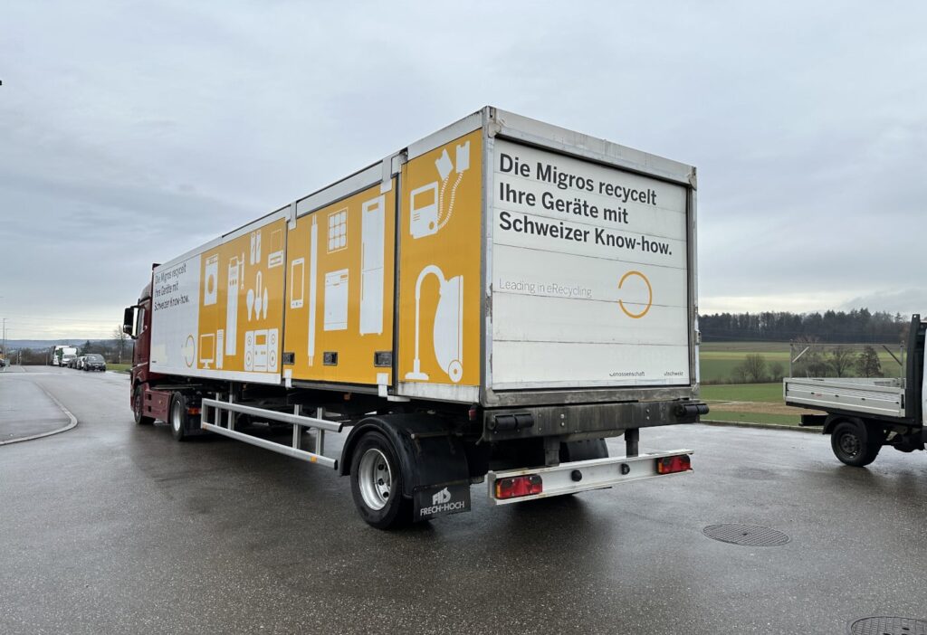 2003 Frech-Hoch FHS22T Kasten