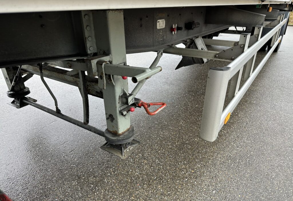 2003 Frech-Hoch FHS22T Kasten