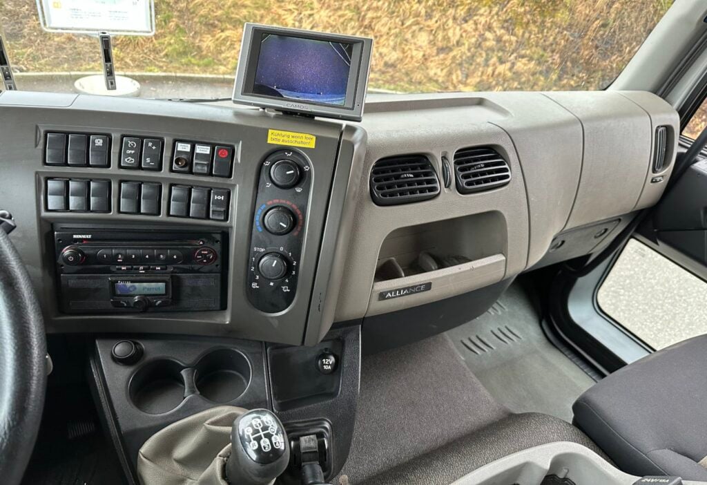 Renault Midlum 300-18H 4x2 KK + HB