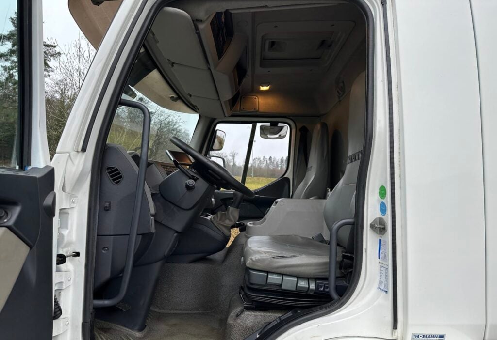 Renault Midlum 300-18H 4x2 KK + HB