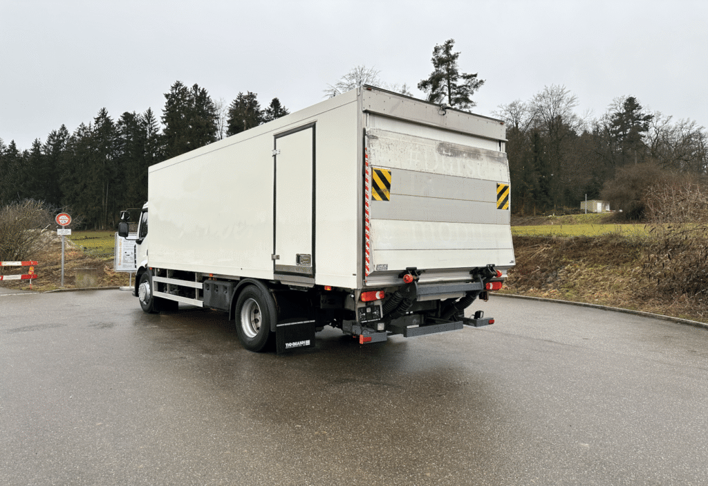 Renault Midlum 300-18H 4x2 KK + HB