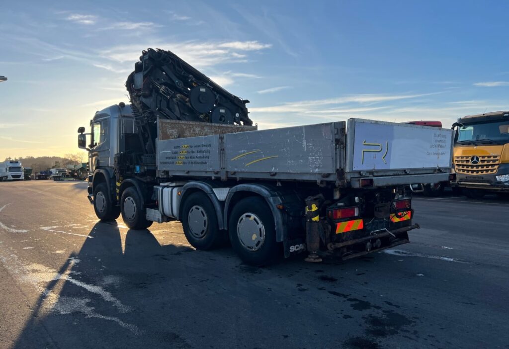 (D) 2001 Scania P124CB 8x4*6 Effer 920/6S JIB 4S+Winde