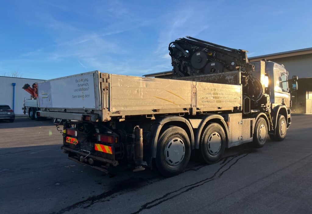 (D) 2001 Scania P124CB 8x4*6 Effer 920/6S JIB 4S+Winde