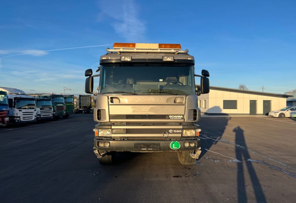 (D) 2001 Scania P124CB 8x4*6 Effer 920/6S JIB 4S+Winde