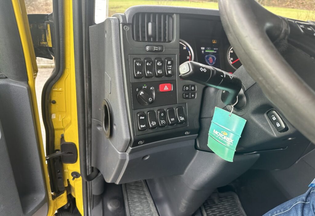 (D) 2015 Scania P360 LB 6x2 4MNB Kehrichtwagen