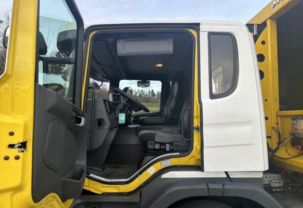 (D) 2015 Scania P360 LB 6x2 4MNB Kehrichtwagen