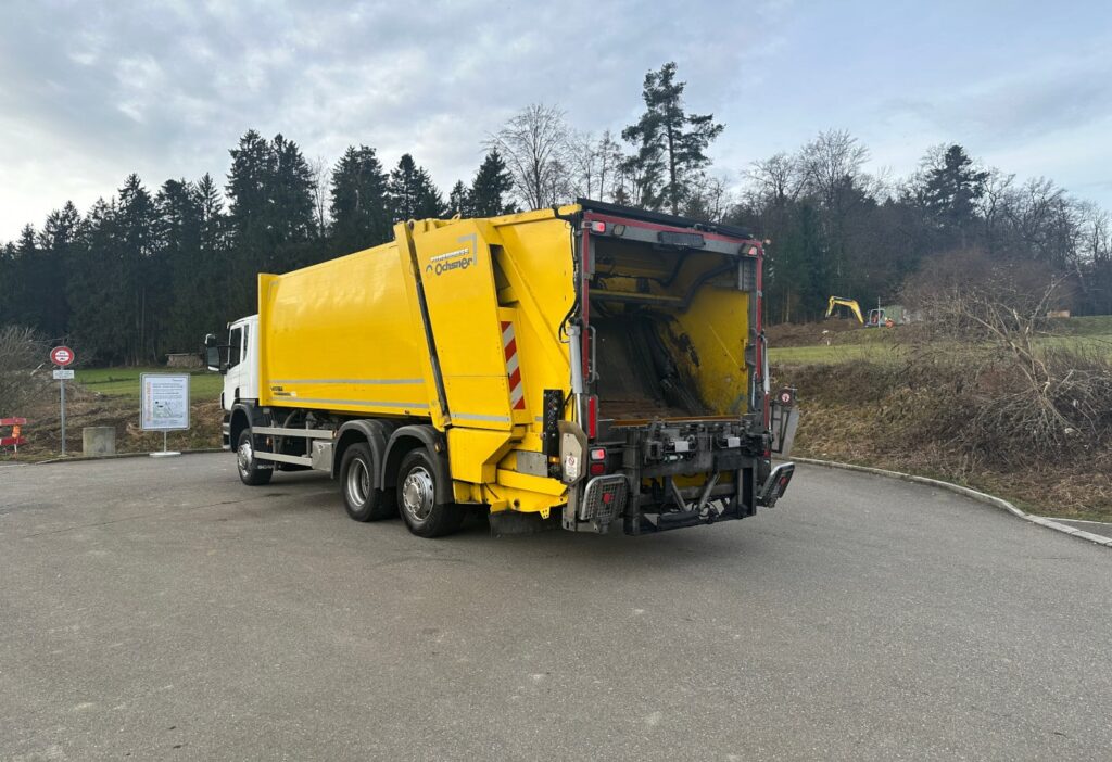 (D) 2015 Scania P360 LB 6x2 4MNB Kehrichtwagen