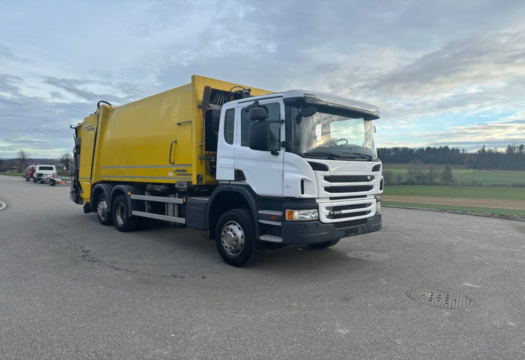 (D) 2015 Scania P360 LB 6x2 4MNB Kehrichtwagen