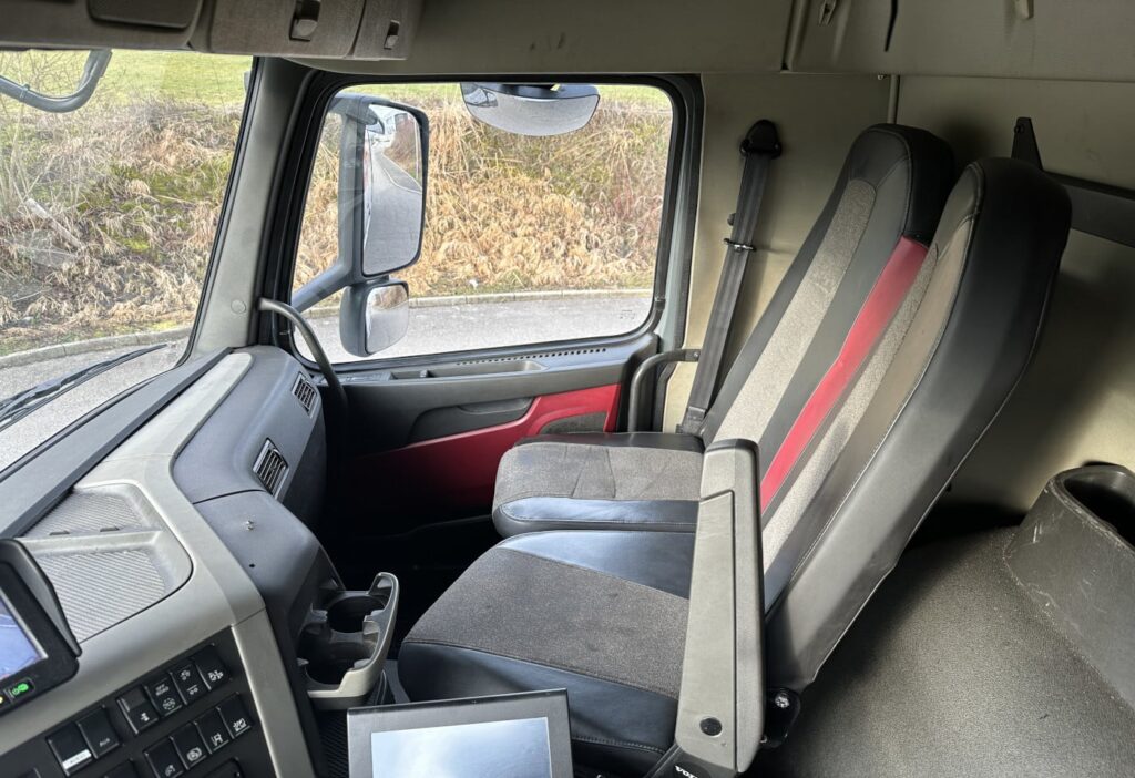 2016 Volvo FM-330 6x2R Kehrichtwagen