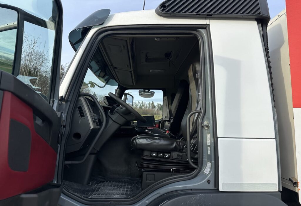 2016 Volvo FM-330 6x2R Kehrichtwagen