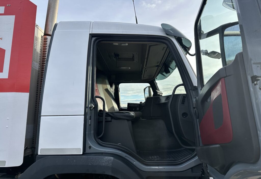 2016 Volvo FM-330 6x2R Kehrichtwagen