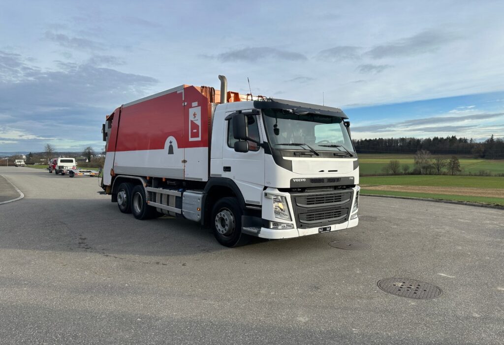 2016 Volvo FM-330 6x2R Kehrichtwagen
