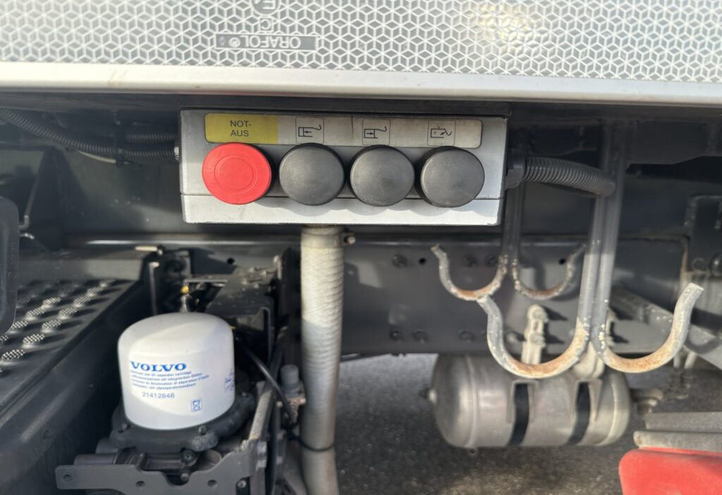 2016 Volvo FM-330 6x2R Kehrichtwagen