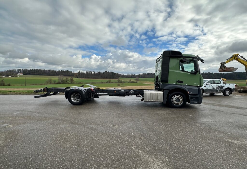 2018 Mercedes-Benz Actros 1842 4x2 Chassis-Kabine