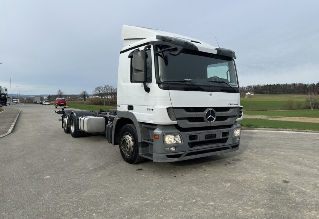 2012 Mercedes-Benz Actros 2541 6x2*4 Chassis-Kabine