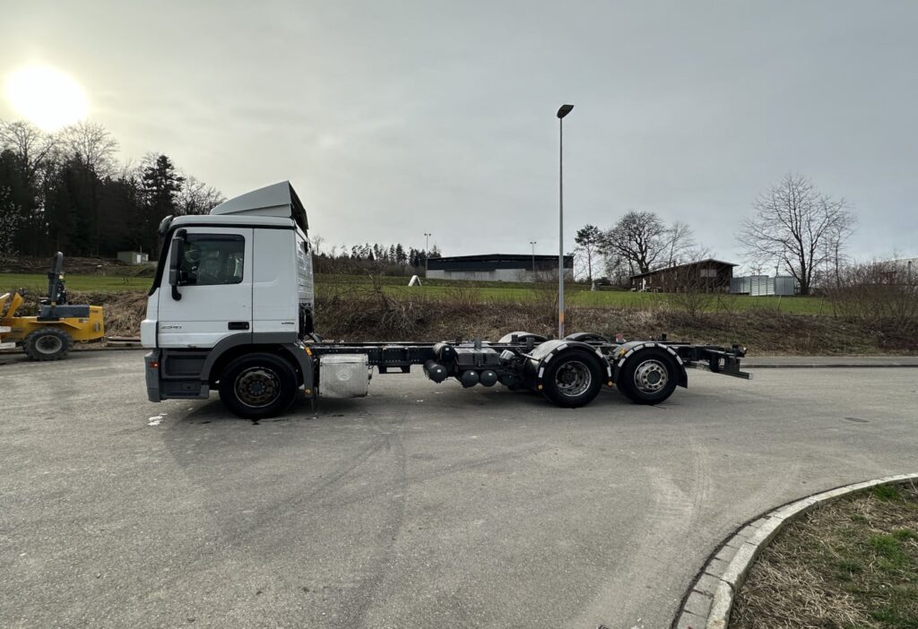 2012 Mercedes-Benz Actros 2541 6x2*4 Chassis-Kabine