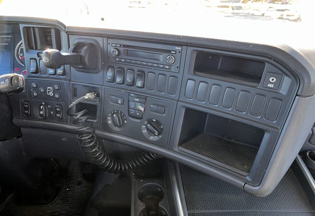 (D) 2013 Scania R480 10x4 Kettengerät