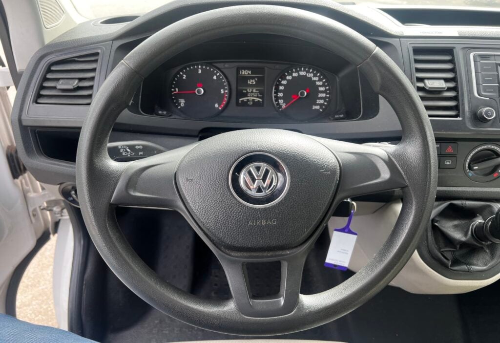 2016 VW T6 Transporter Brücke