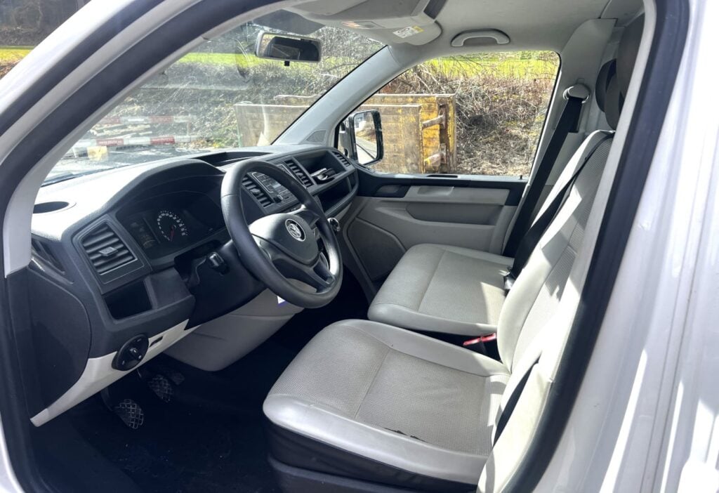 2016 VW T6 Transporter Brücke