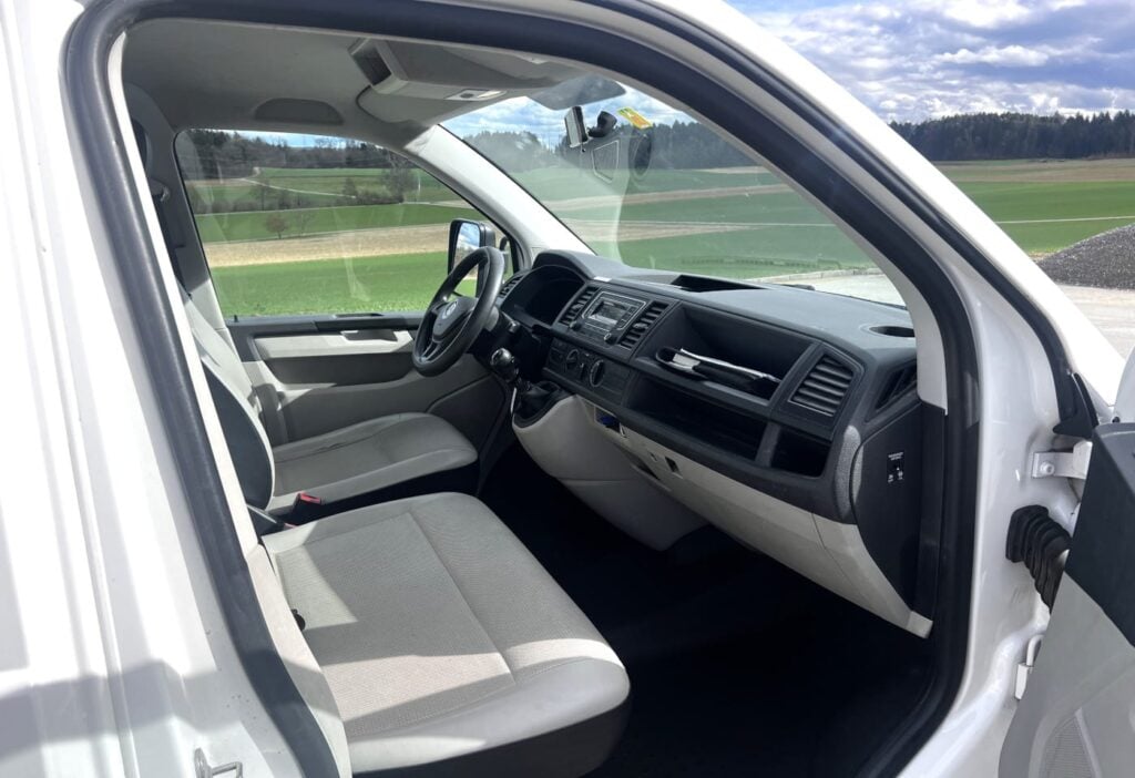 2016 VW T6 Transporter Brücke