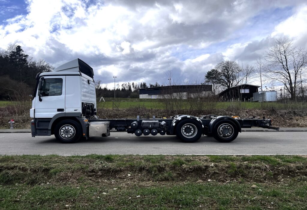2012 Mercedes-Benz Actros 2541 6x2*4 Chassis-Kabine