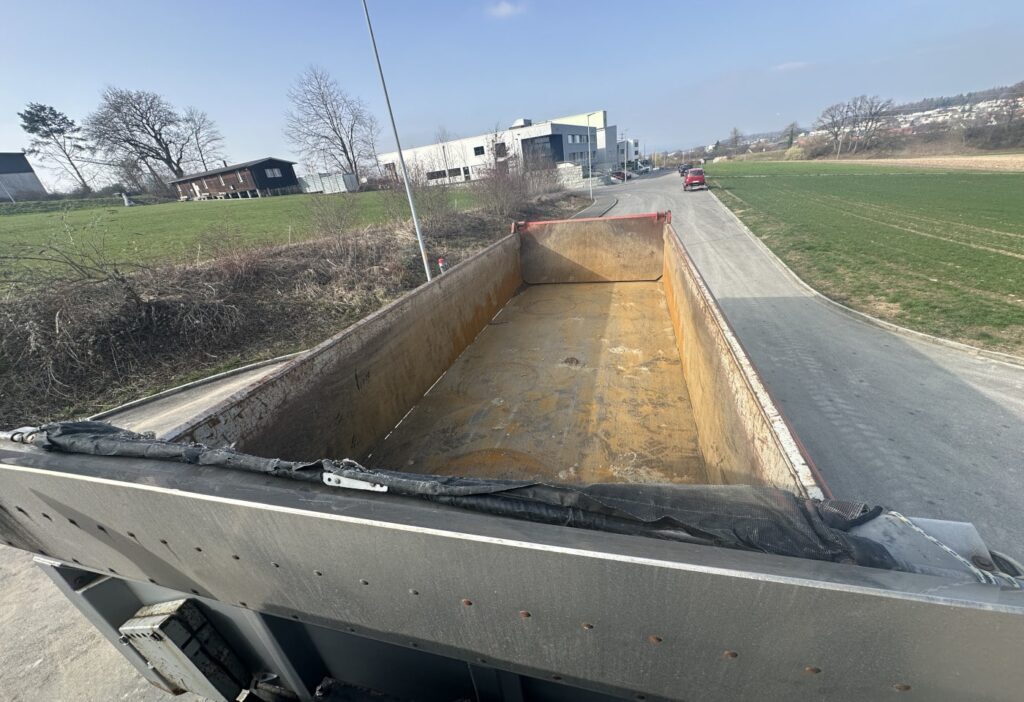 (D) 2011 Scania R500 10x4 3-SK