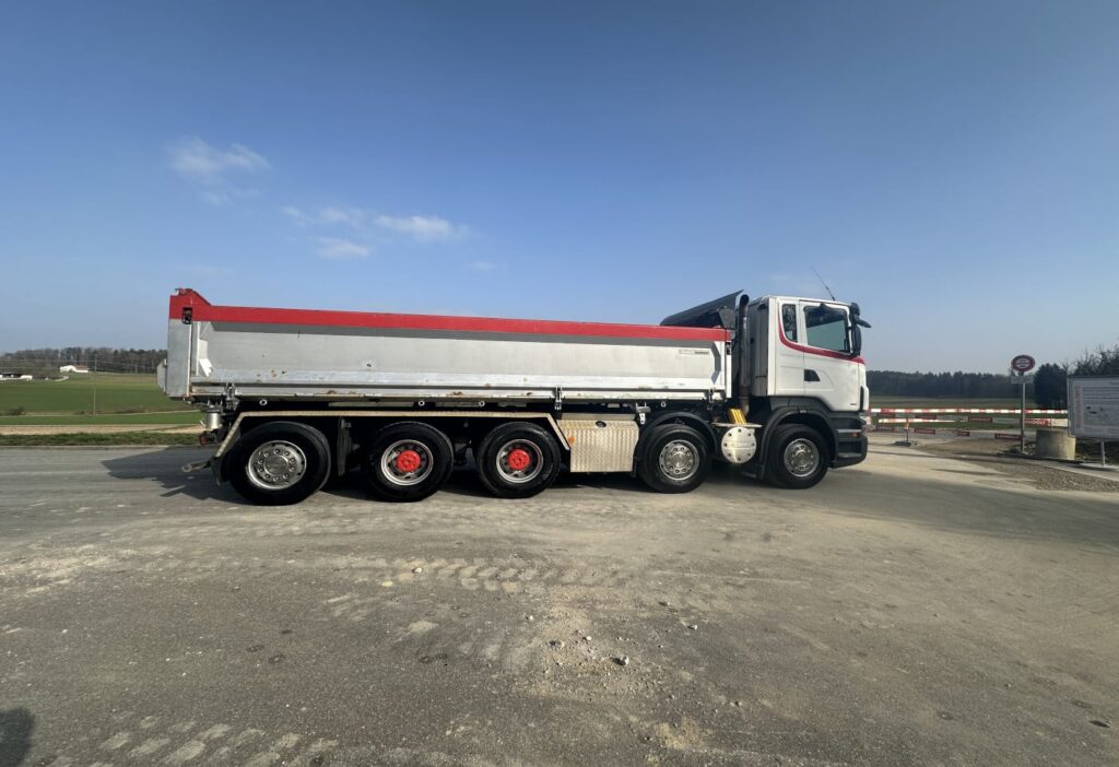 (D) 2011 Scania R500 10x4 3-SK