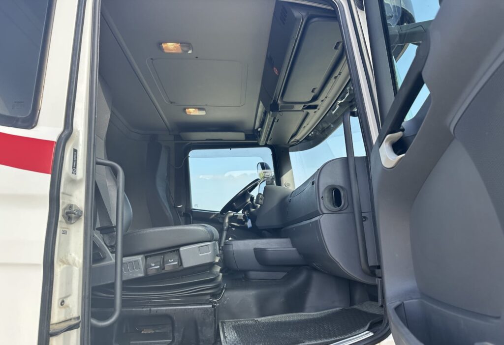 (D) 2011 Scania R500 10x4 3-SK