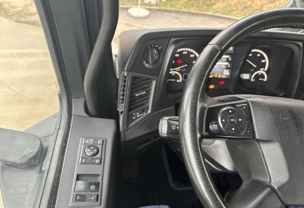 2018 MB-Arocs 4451 10x4 Betonmischer