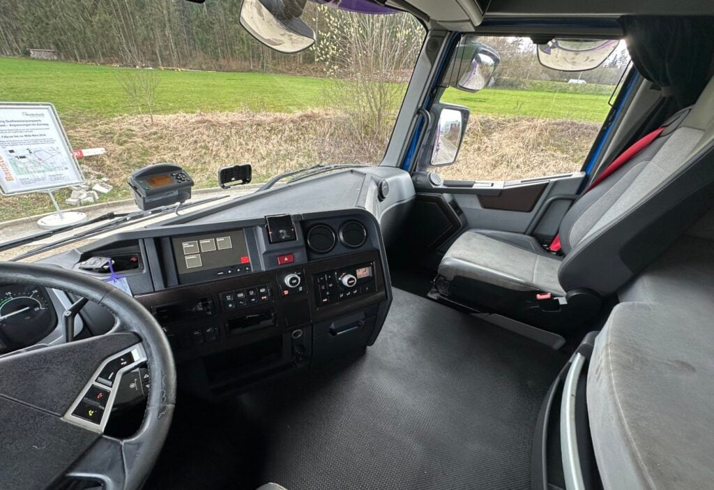 2017 Renault T430 4x2 BDF / HB