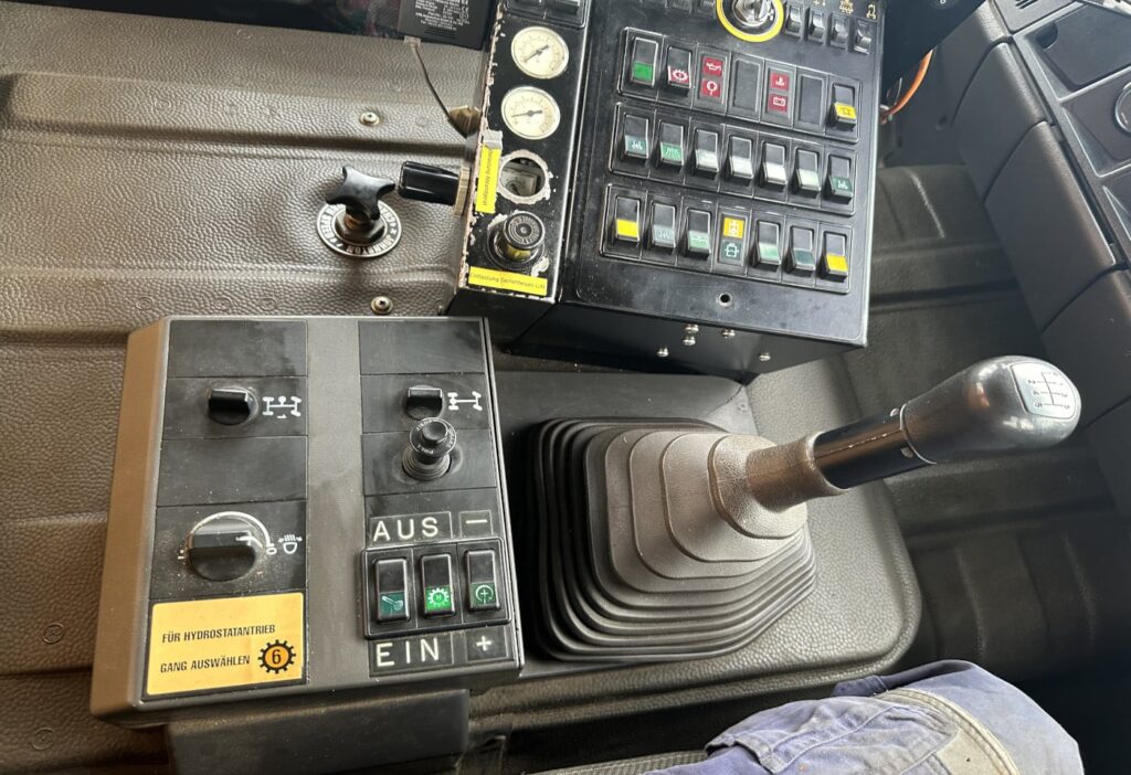 1998 MB-1827 4x2 Kehrmaschine