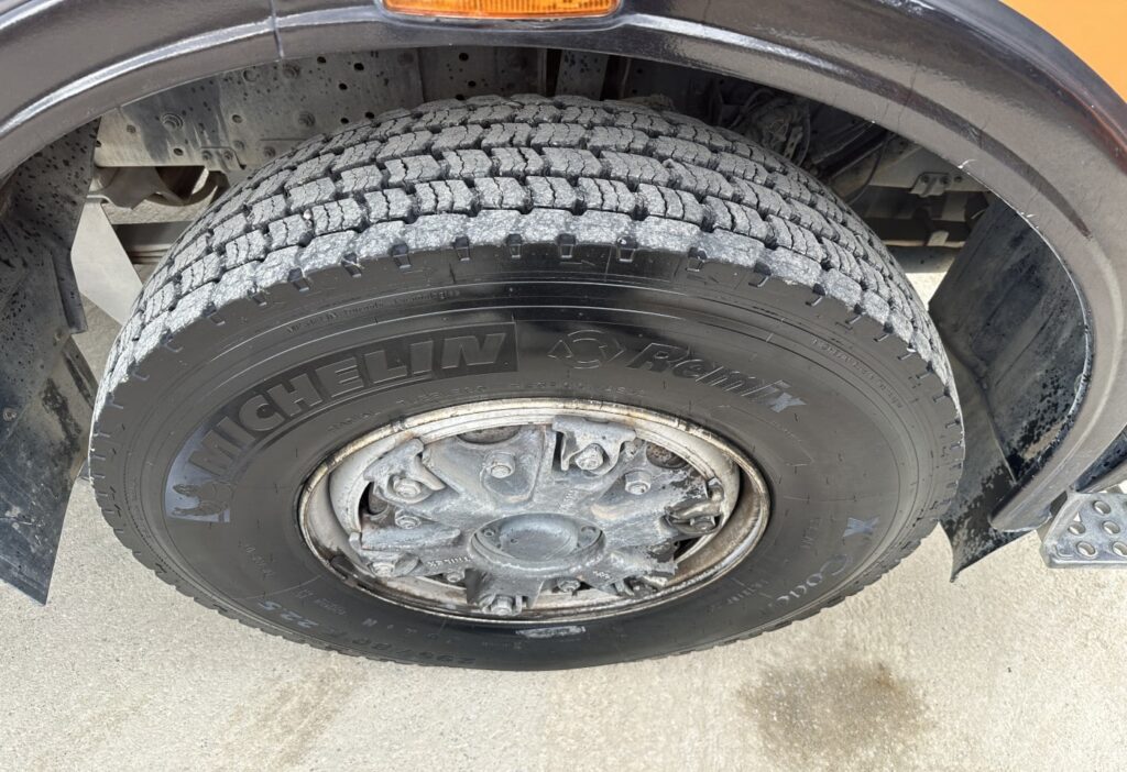 1998 MB-1827 4x2 Kehrmaschine