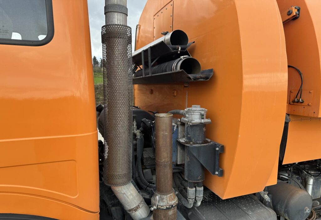 1998 MB-1827 4x2 Kehrmaschine