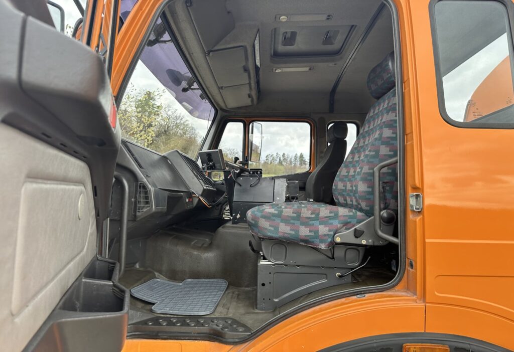 1998 MB-1827 4x2 Kehrmaschine