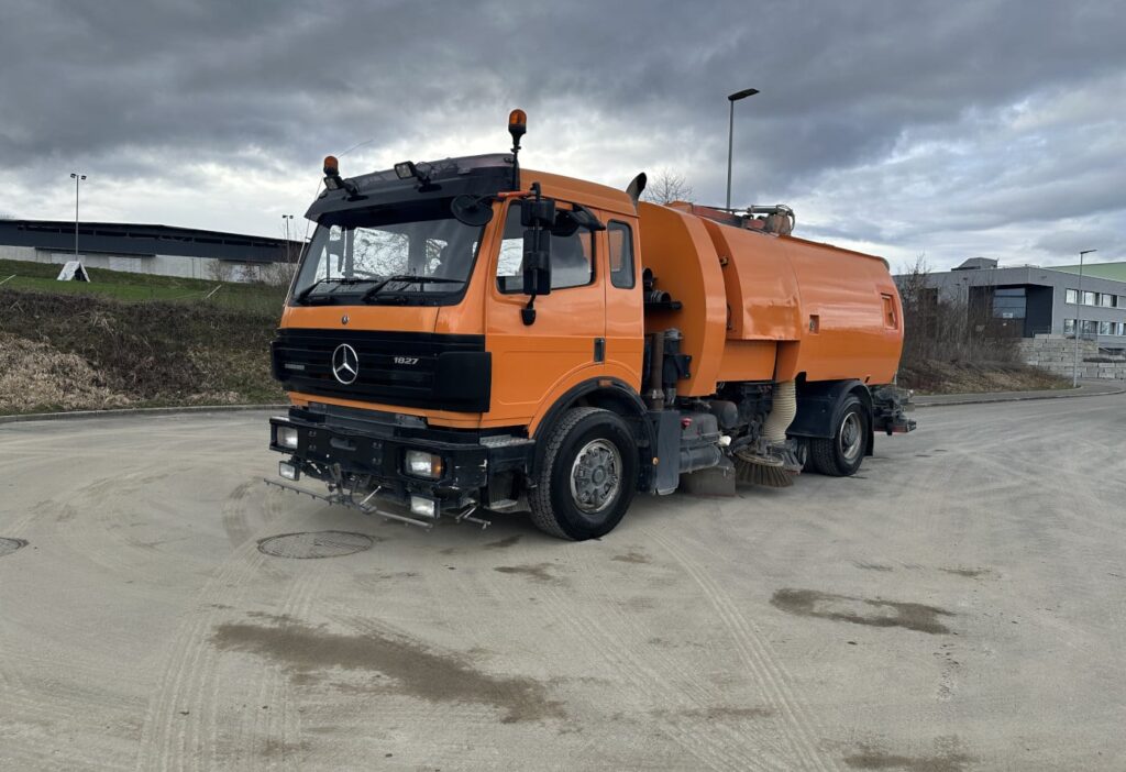 1998 MB-1827 4x2 Kehrmaschine