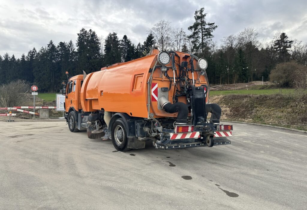 1998 MB-1827 4x2 Kehrmaschine