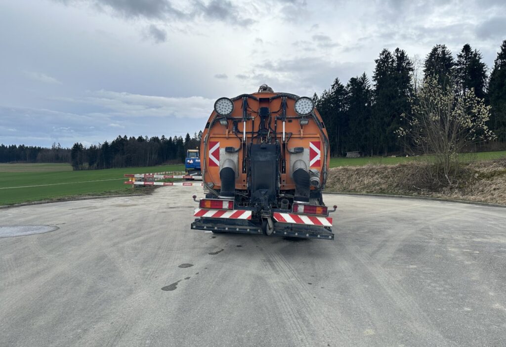 1998 MB-1827 4x2 Kehrmaschine