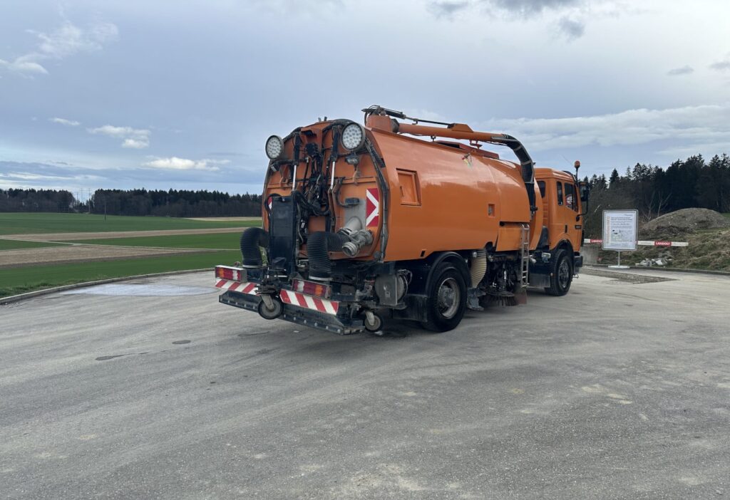 1998 MB-1827 4x2 Kehrmaschine