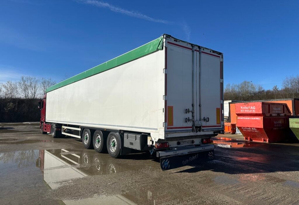 2012 Kraker CF300  Schubboden
