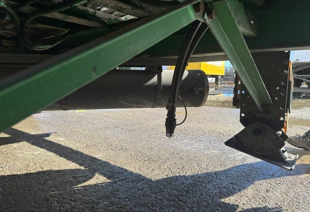 2012 Kraker CF300  Schubboden