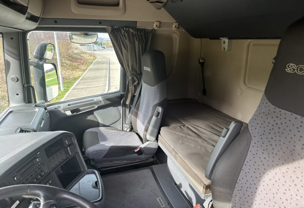 2012 Scania R480 6x2*4 Kühlkoffer / HB