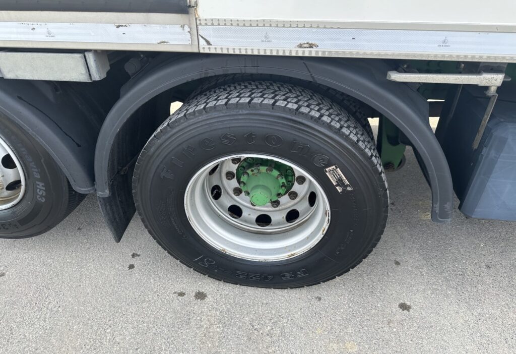 2012 Scania R480 6x2*4 Kühlkoffer / HB