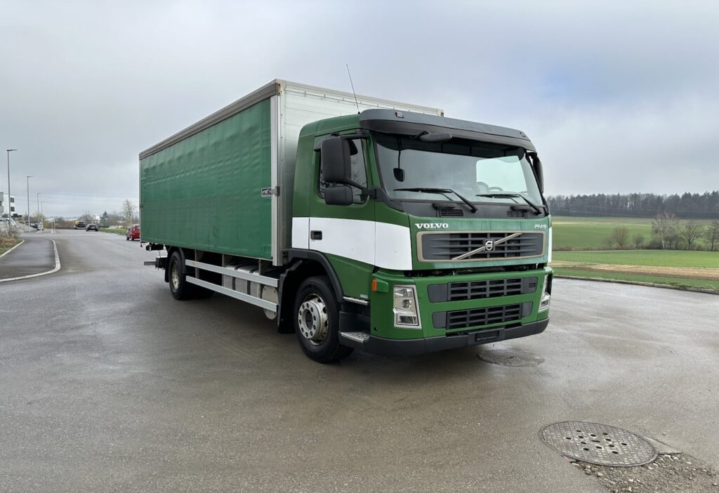 2004 Volvo FM-340 4x2 Kasten / HB